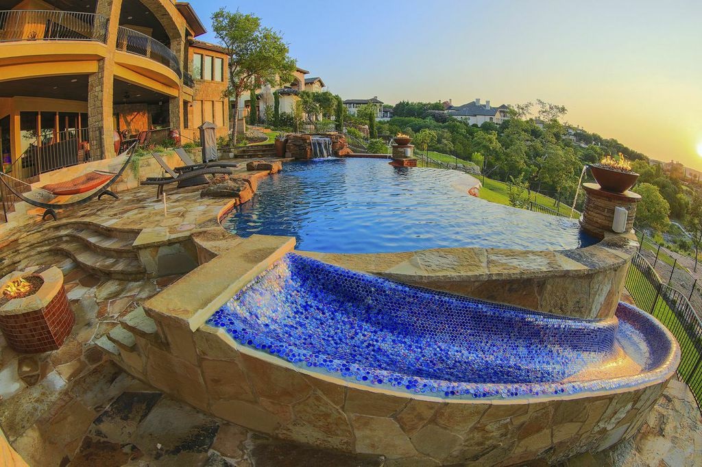 How to Ensure Your Pool Builder Uses the Best Materials for Longevity