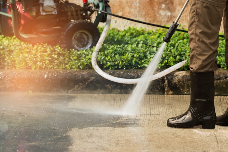 A Homeowner's Guide: Seasonal Pressure Washing for Coastal Florida Properties