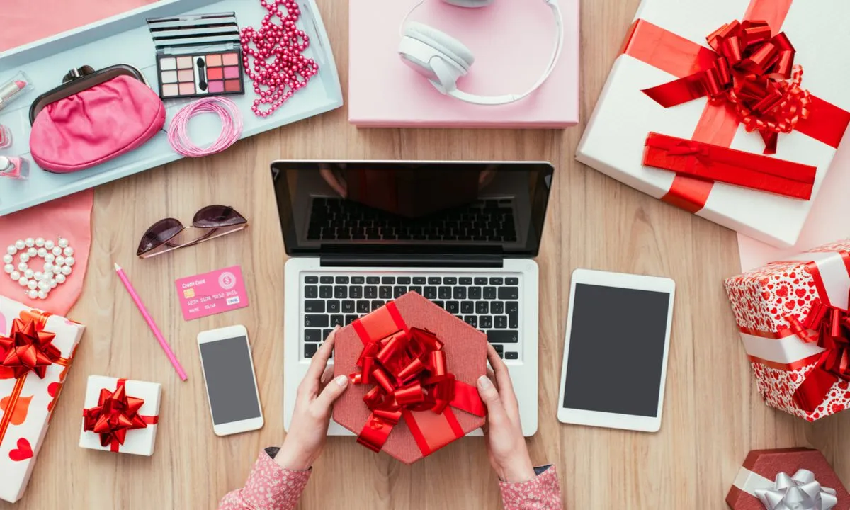 What strategies help stretch the value of gift cards?